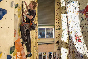 VENKOVNÍ LEZECKÁ STĚNA